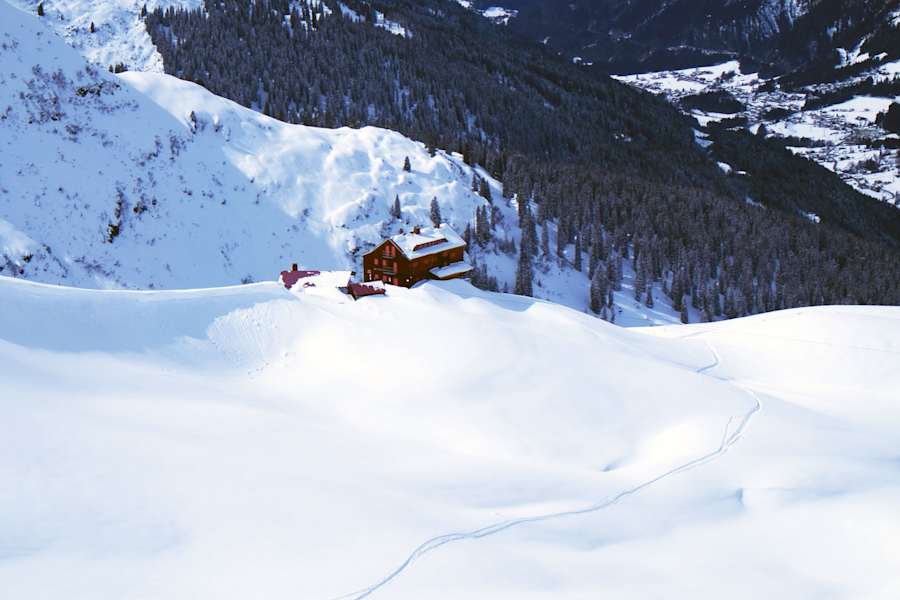 Variantenfahren am Arlberg: Kaltenberghütte