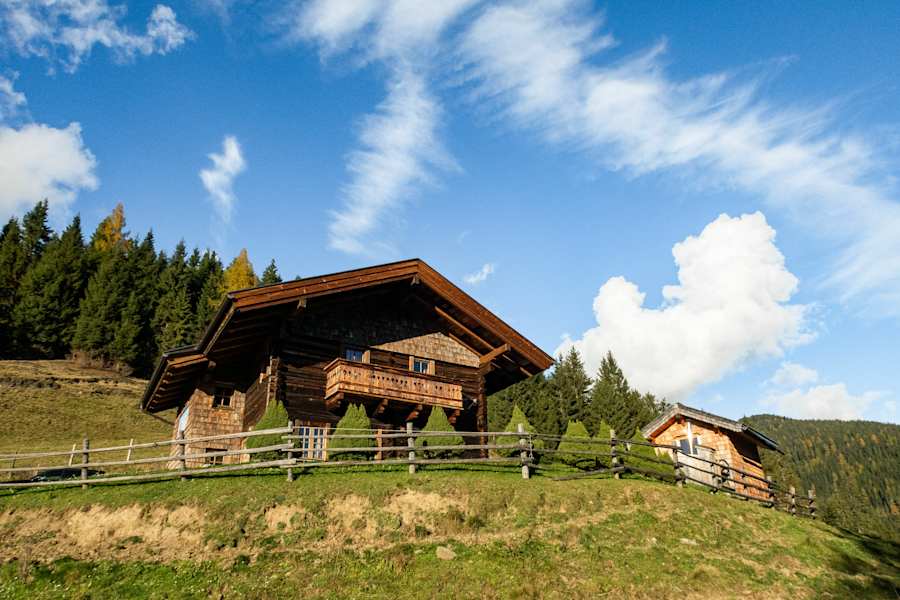Hütte in direkter Nähe zum Almdorf Königsleiten