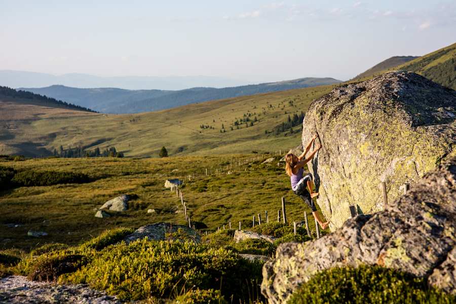 Back to the Roots: Bloßfüßiges Kraxeln im Sonnenuntergang