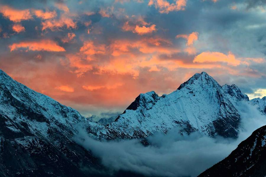 Die Totewand in Tirol im Abendkleid