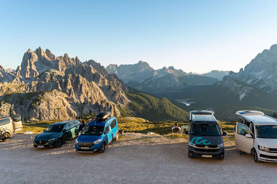 Vans bei der Auronzo Hütte
