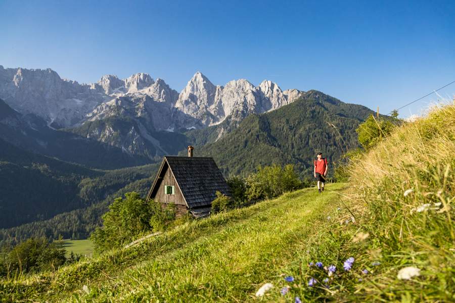 Unterwegs am Alpe-Adria-Trail zwischen Kranjska Gora und dem Baumgartnerhof