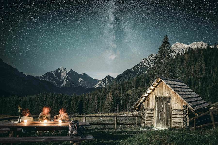 Freunde und Sternenhimmel: An der Hirantalm zwischen Admonter Reichenstein und Großem Buchstein