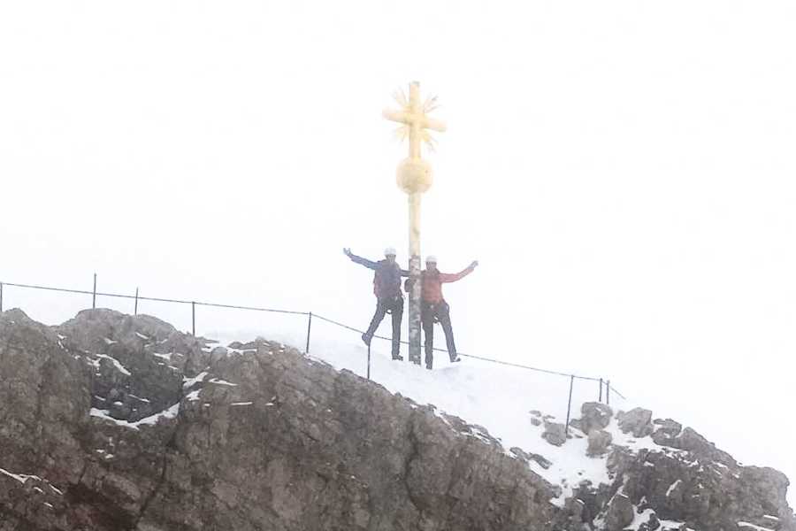 Zugspitze: 4 Jahreszeiten am höchsten Berg Deutschlands