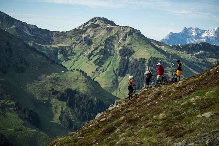 Am aussichtsreichen Hochalm Trail in Saalbach