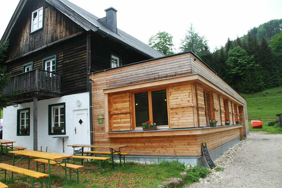 Das neu renovierte Schutzhaus Vorderötscher