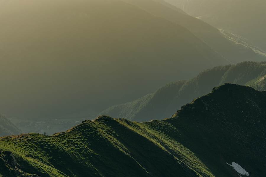 Perfekte Ridge-Line im Morgenlicht. Hohe Tauern