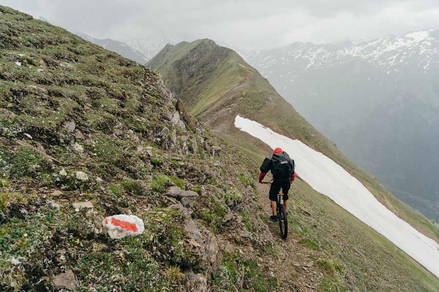 Ausgesetzte Querung in den Hohen Tauern.