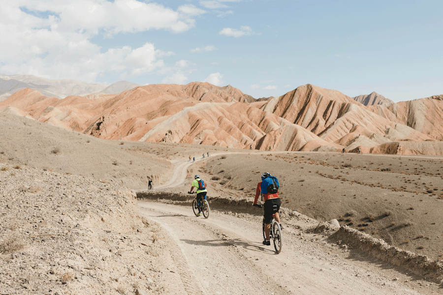 Fotograf Sam Strauss berichtet von 1001 Touren in der roten Wüste Kawir