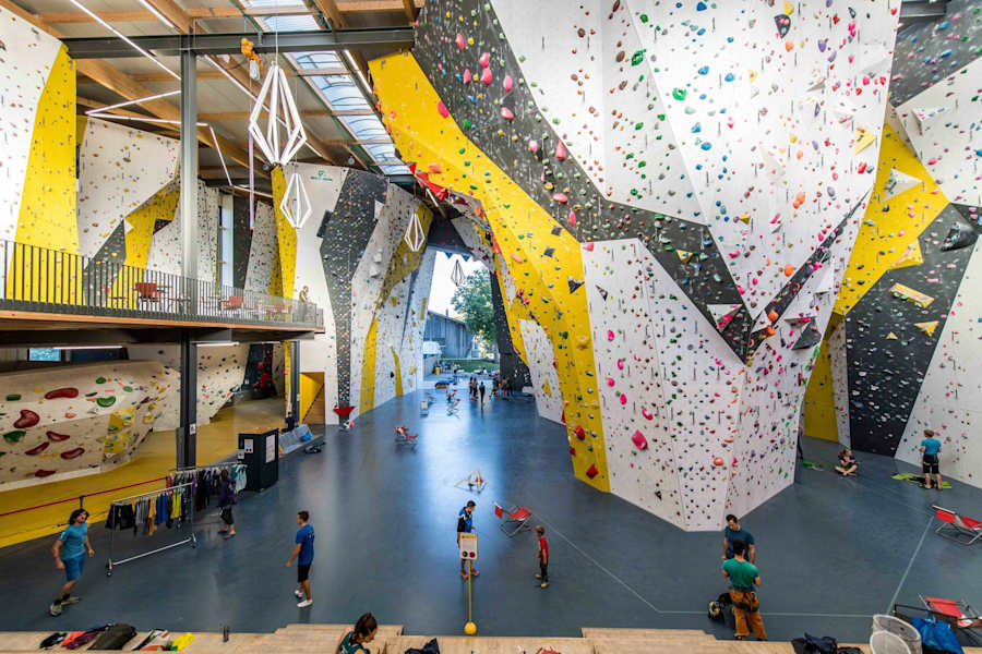 Innenbereich der Kletterhalle Griffig Uster