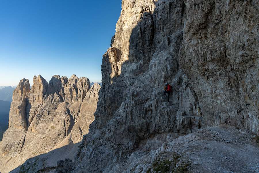 Die ersten Meter des De Luca Innerkofler Klettersteigs