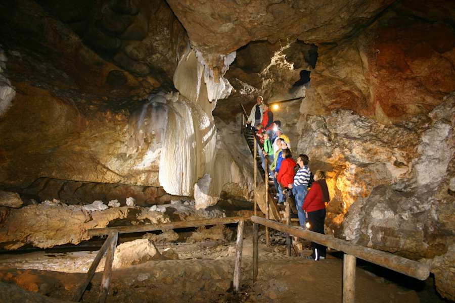 Höhlen-Wanderungen