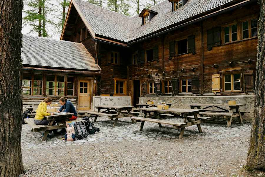 Chamanna Cluozza - die einzige bewirtschaftete Schutzhütte im Nationalpark.