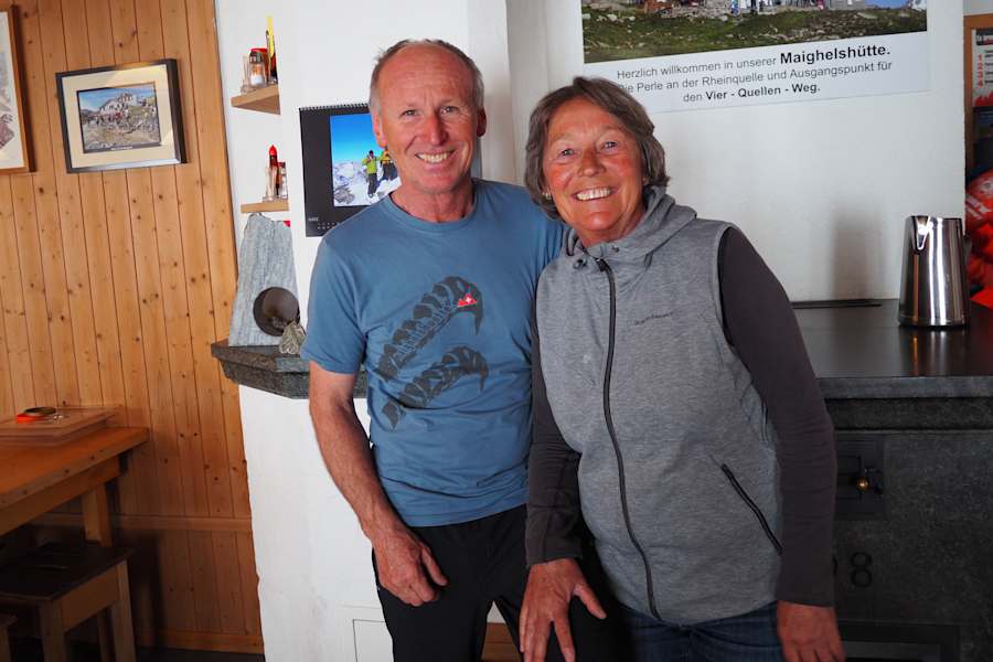 Maighelshütte in der Schweiz: Hüttenwirte Pia und Bruno