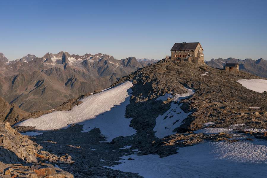 Die Hochstubaihütte auf 3.174 m