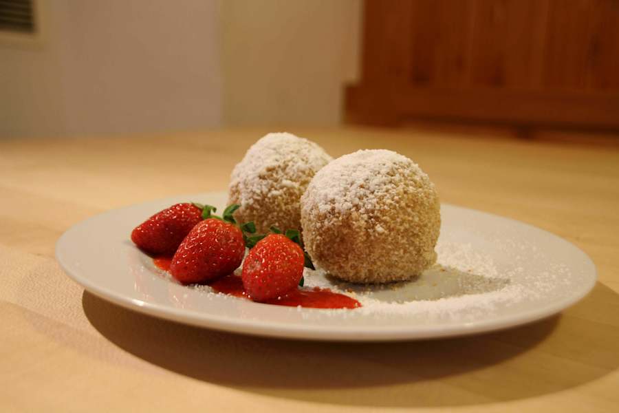 Erdbeerknödel der Neuen Traunsteiner Hütte