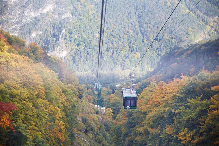 Die älteste touristische Seilbahn Österreichs führt von Hirschwang auf die Rax