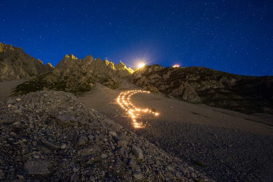 Sonnwendfeuer auf der Innsbrucker Nordkette, Tirol