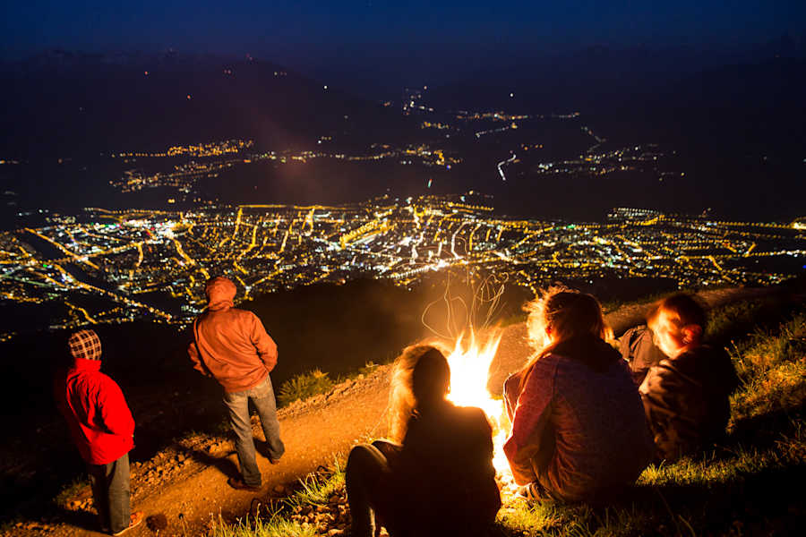 Sonnwendfeuer auf der Innsbrucker Nordkette, Tirol
