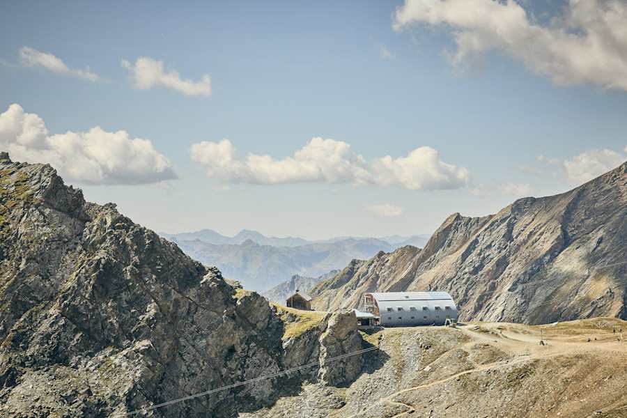 Die neue, im Halbrund entworfene Stüdlhütte