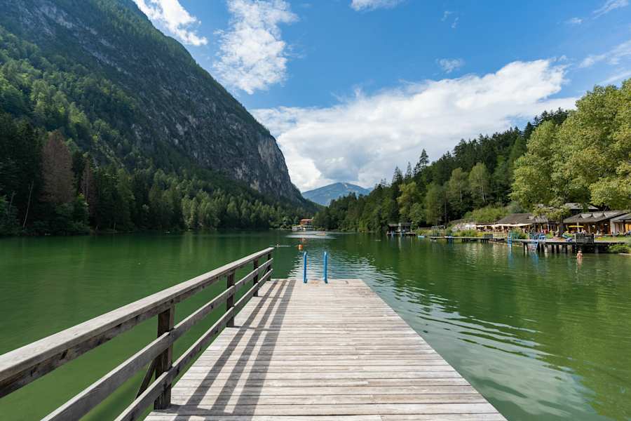 Der Steg am Tristacher See