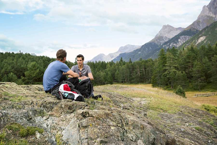 Rast auf einem Felsen oberhalb des Lai Nair