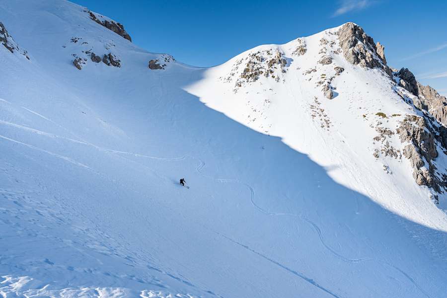 Weite unberührte Abfahrten im Valle Maira