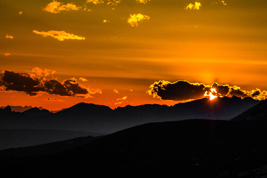 Sonnenaufgang an der Auronzohütte in den Dolomiten
