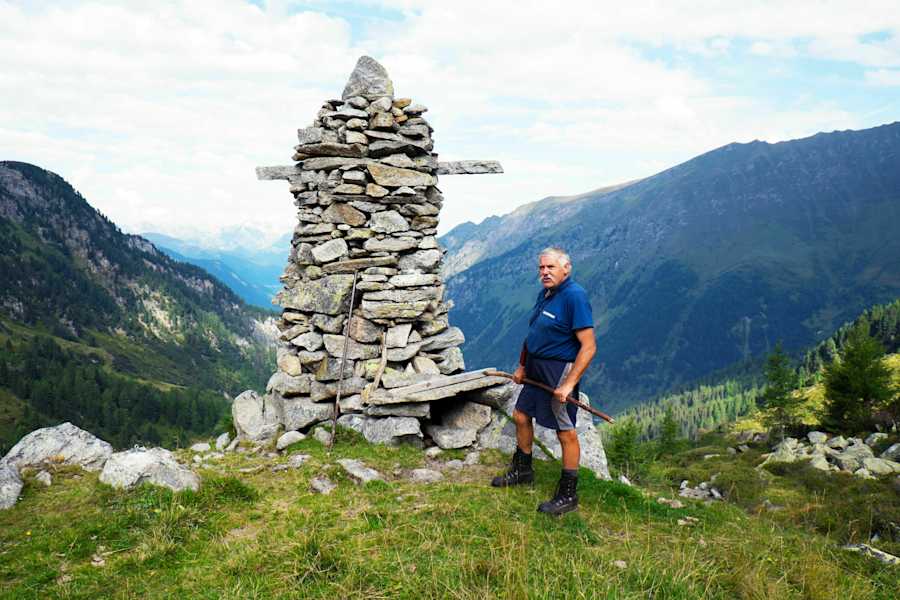 Zeisch-Alm: Menhir