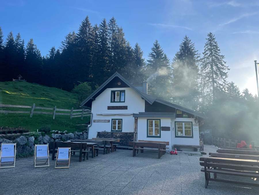 Sonnenaufgang auf der Stallburgalm