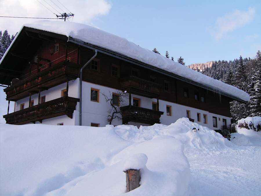 Berg- und Skiheim Brixen im Thale im Winter