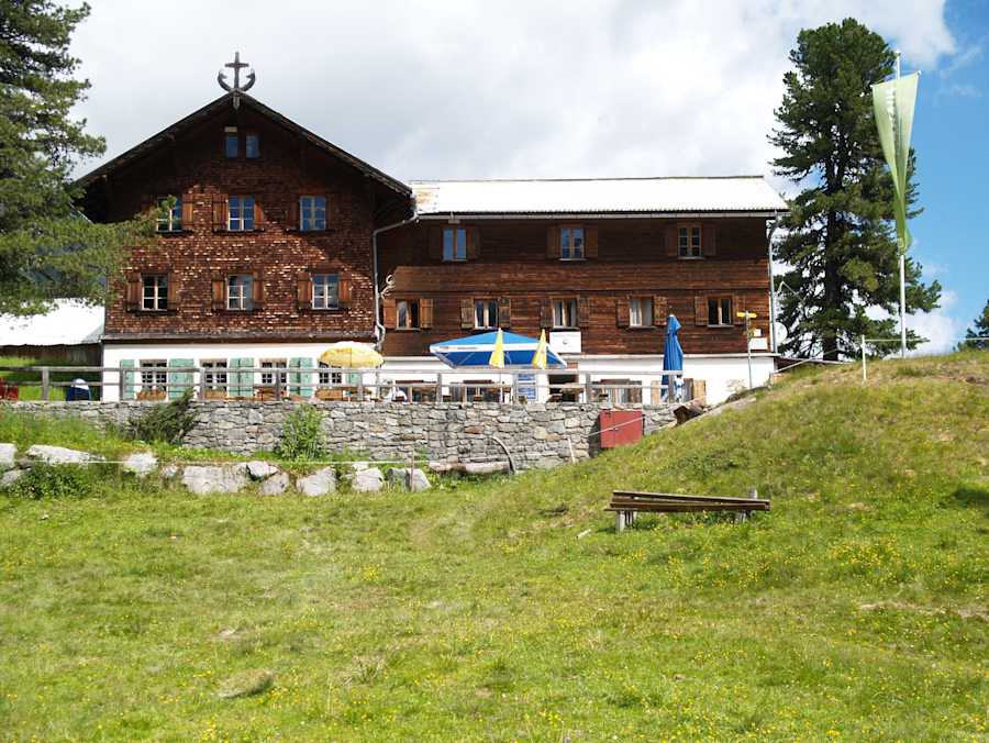 Das Gepatschhaus (1.928 m) liegt im hinteren Kaunertal in den Ötztaler Alpen
