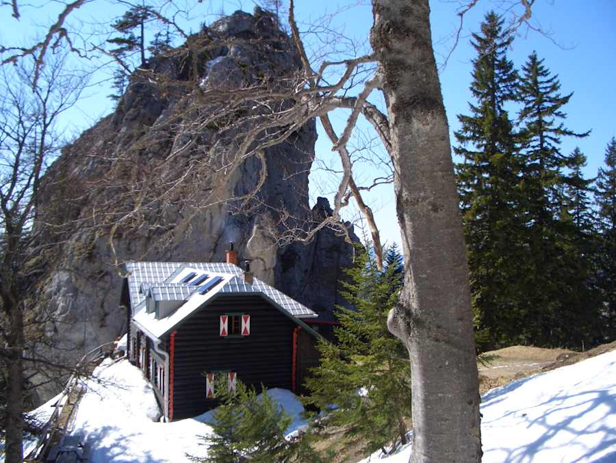 Kienthaler Hütte: Außenansicht Winter