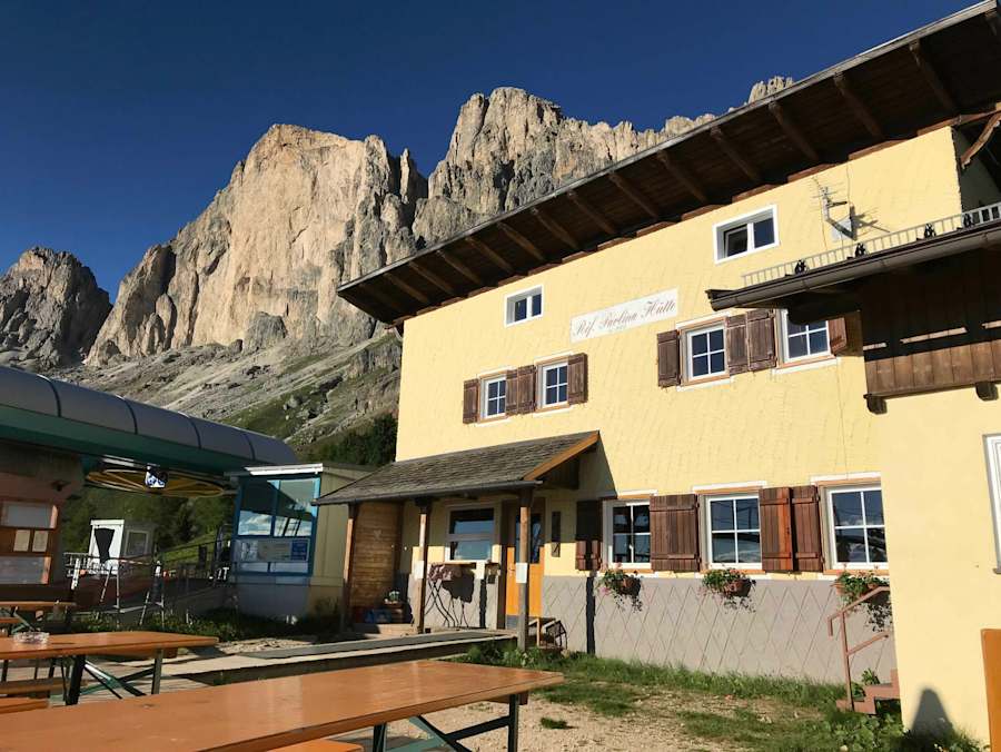 Paolina Hütte im Sommer