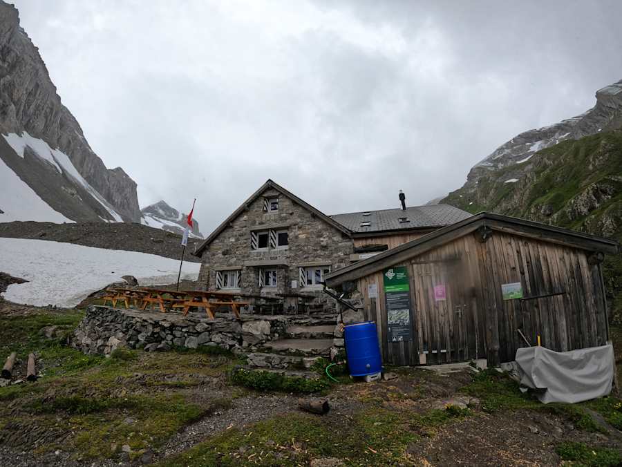 Wildhornhütte