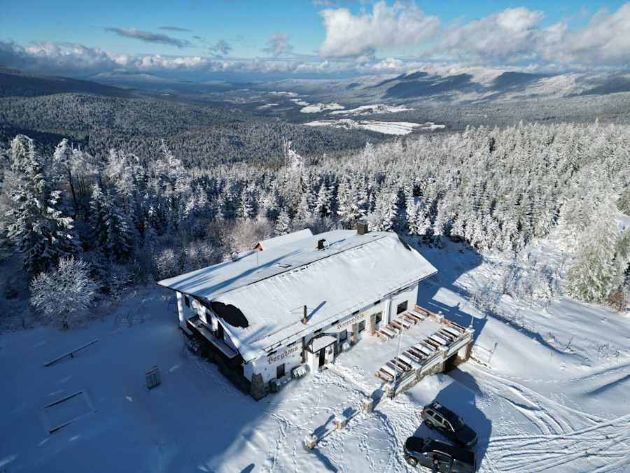 Berghaus Sonnenfels im Winter