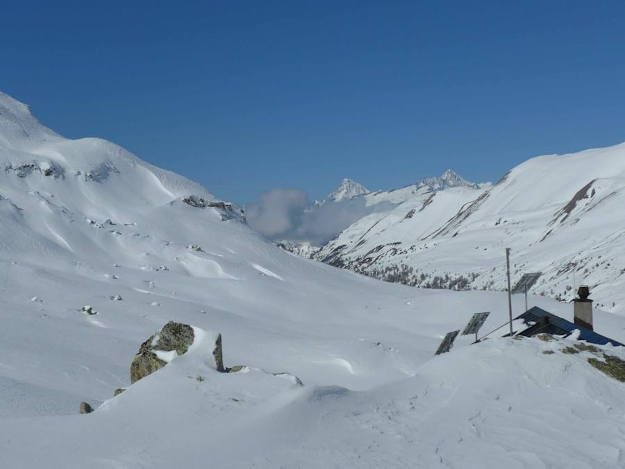 Binntalhütte im Winter