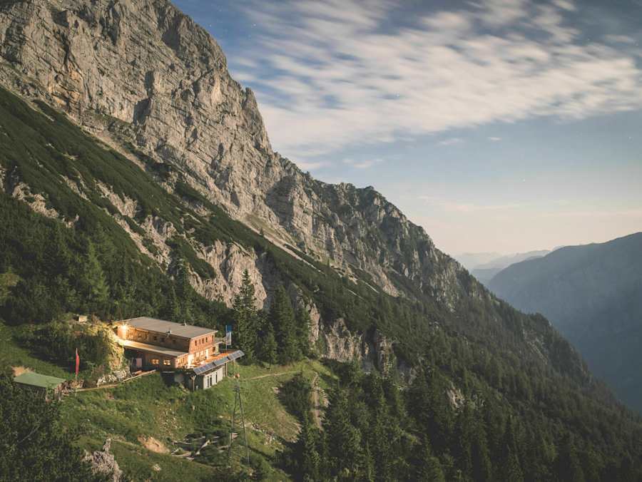 Das Buchsteinhaus an der Südseite des Buchsteinstockes