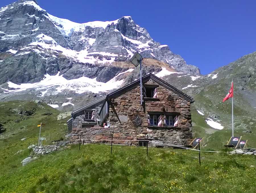 Die Fridolinshütte befindet sich im Süden des Kanton Glarus (Glarner Alpen). 