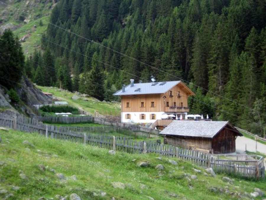 Das neue Schutzhaus Nasereit