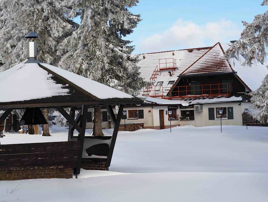 Wanderheim Kreuzmoos in idyllischer Winterlandschaft