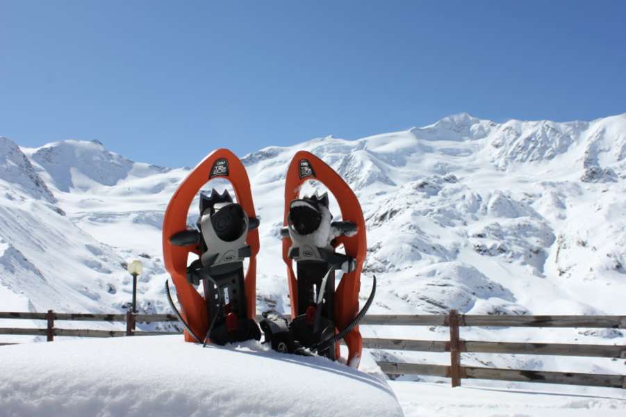 Schneeschuhe auf der Brancahütte