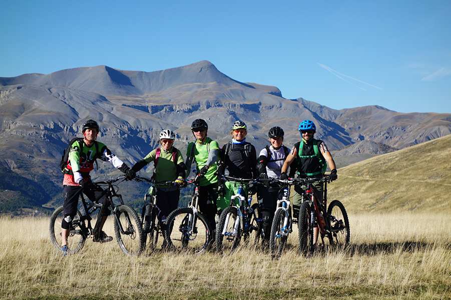 Nah an der Grenze zum Nationalpark Mercantour, im Hintergrund der Mont Mounier. Am Bild (v.l.n.r.) Matthias Knaus, Heid von Wettstein, Markus Reiter, Susane Schulze, Stefanie Gössl und Mario Hammer