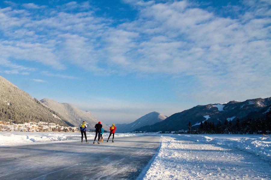 Eislaufen am Kärntner Weissensee