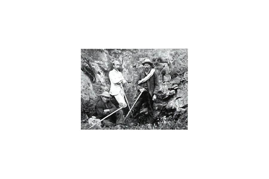 Ulrich Almer, John Stafford Anderson und Alois Pollinger (von links nach rechts) 1882 nach der Erstbesteigung des Viereselgrats