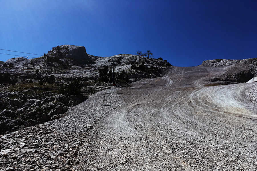 Wilde Pyrenäen: Vergewaltigte Landschaft im Skigebiet La-Pierre-St-Martin