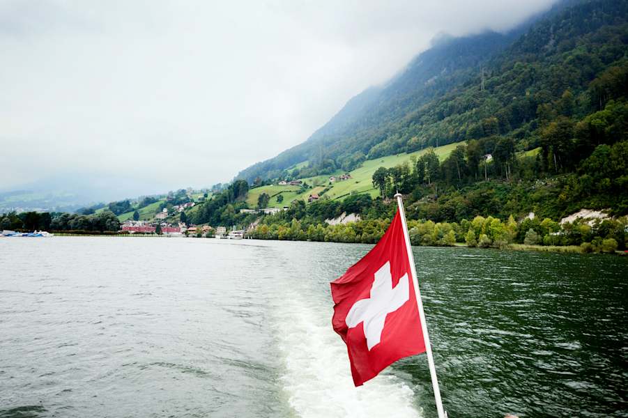 Pilatus in der Schweiz: Schiffspassage bei Luzern