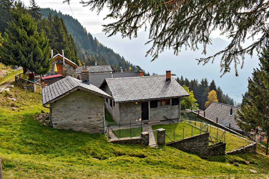 Die Alpsiedlung auf Mornera ist fest in touristischer Hand.