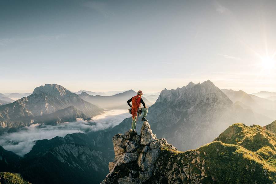 Kaiserwetter am Einstieg zum Totenkopf-Ostgrat im Gesäuse