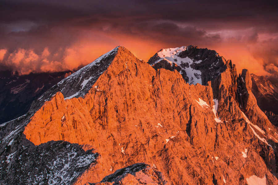 Gewitterstimmung über der Östlichen Karwendelspitze